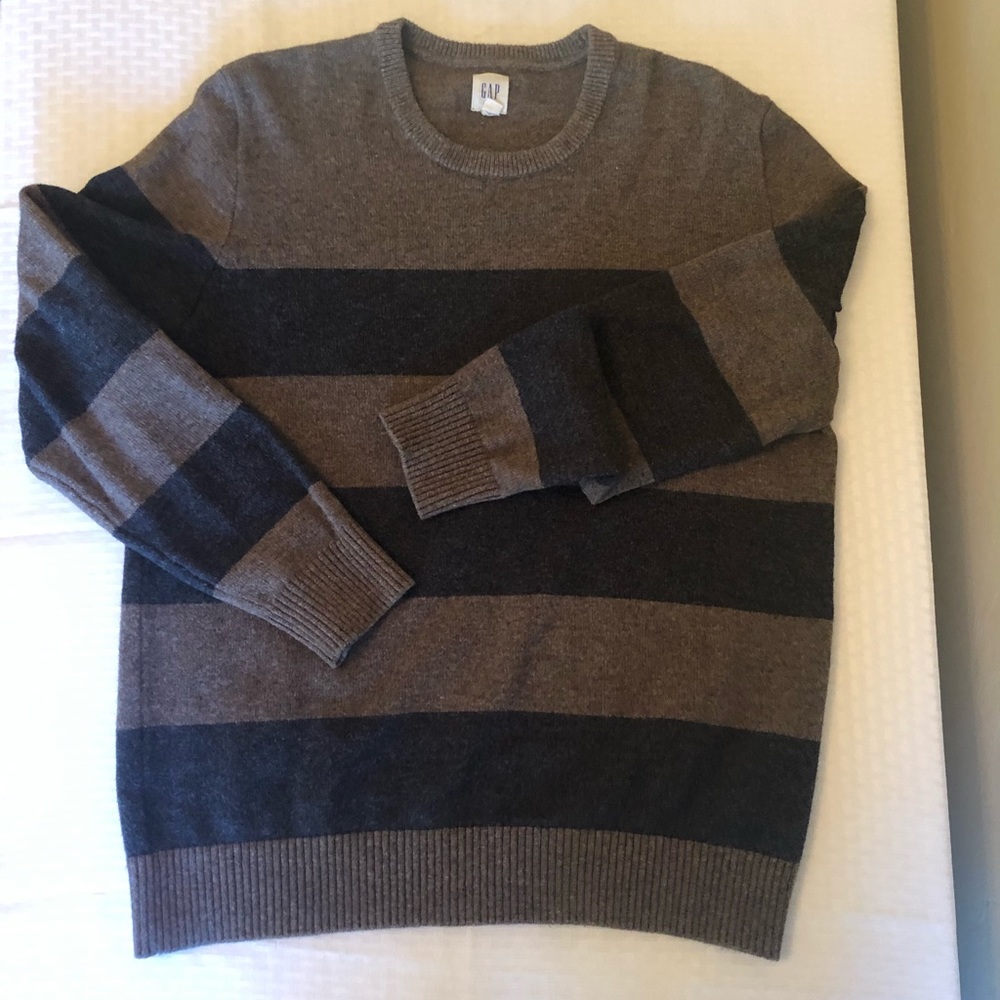 Men’s GAP striped wool sweater